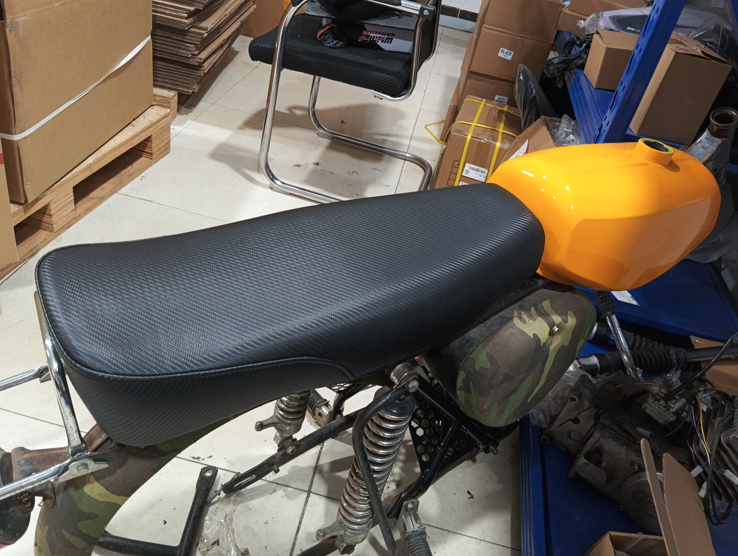 OSTMORAD Carbon Look Original Style Seat for Simson S50 S51 S70